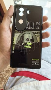 Such a nice case.. quality,look , finishing 
Worth every penny..the delivery took some 
Delay but the waiting worth.