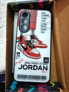 Best product bought for my new OnePlus Nord 5. My friend bought it for oneplus nord 2 5g and that was really good so i thought of buying and sirphire made it great. This cover looks very good at glossy.