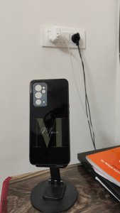 Awesome back cover!
Just one issue, it easily catches fingerprints on the back glass.
No dirty hand allow to grip the phone hahaha