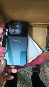 verry nice cover, shiny glass back. very protective. thanks  